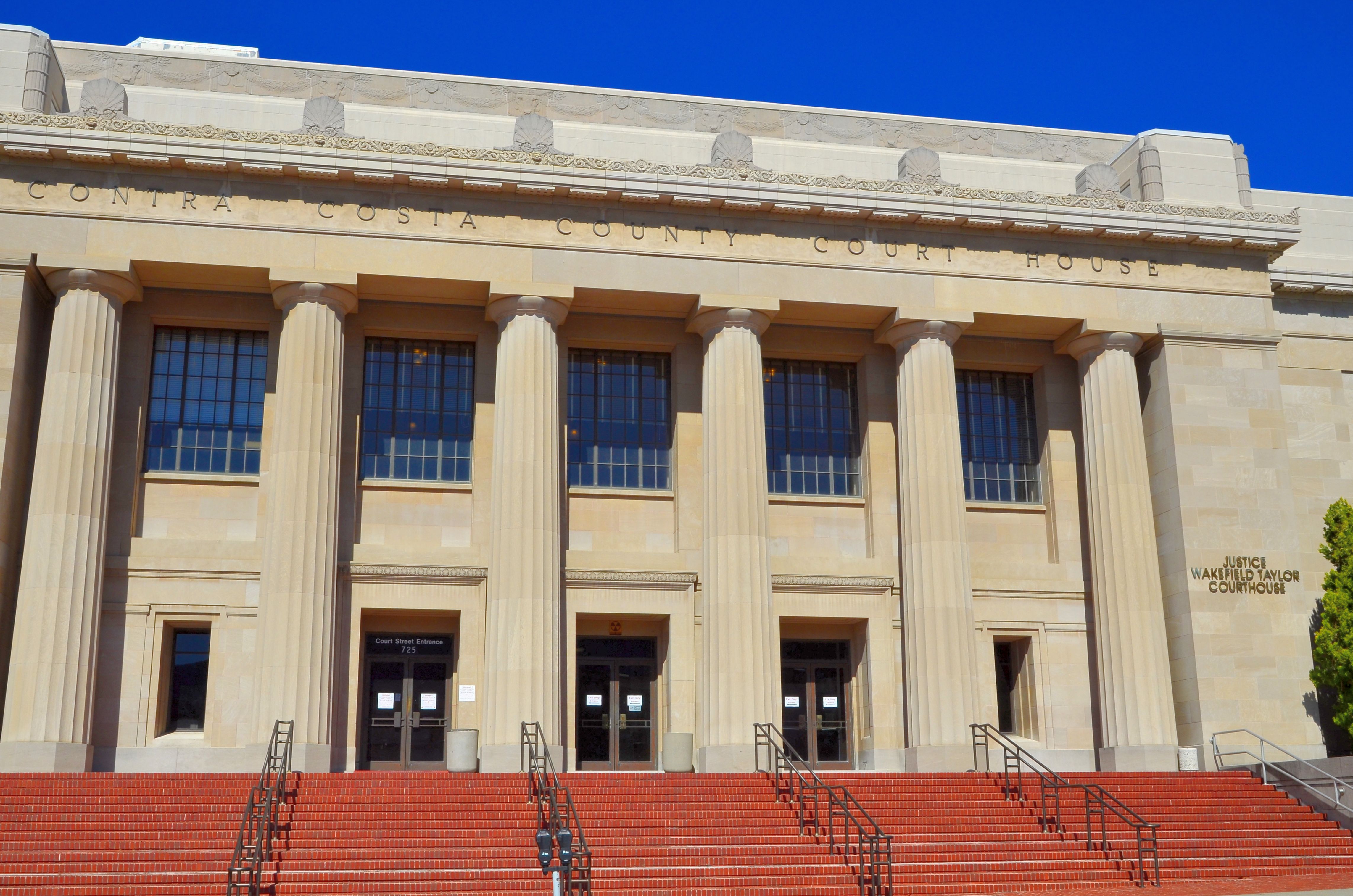 CCCourtHouse.jpg